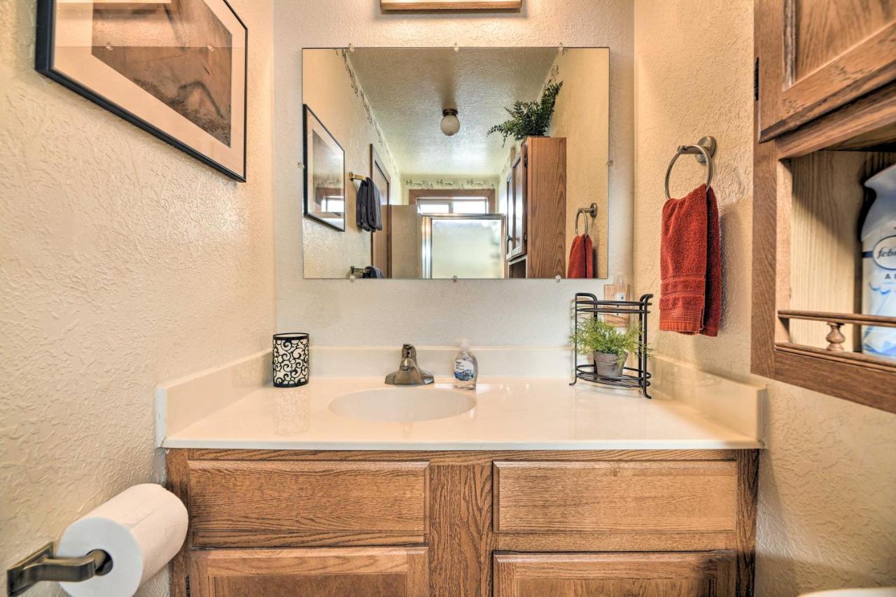 Rustic Village Lake Cabin Escape With Deck And Grill! Pagosa Springs Exteriér fotografie